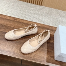 Christian Dior Low Shoes